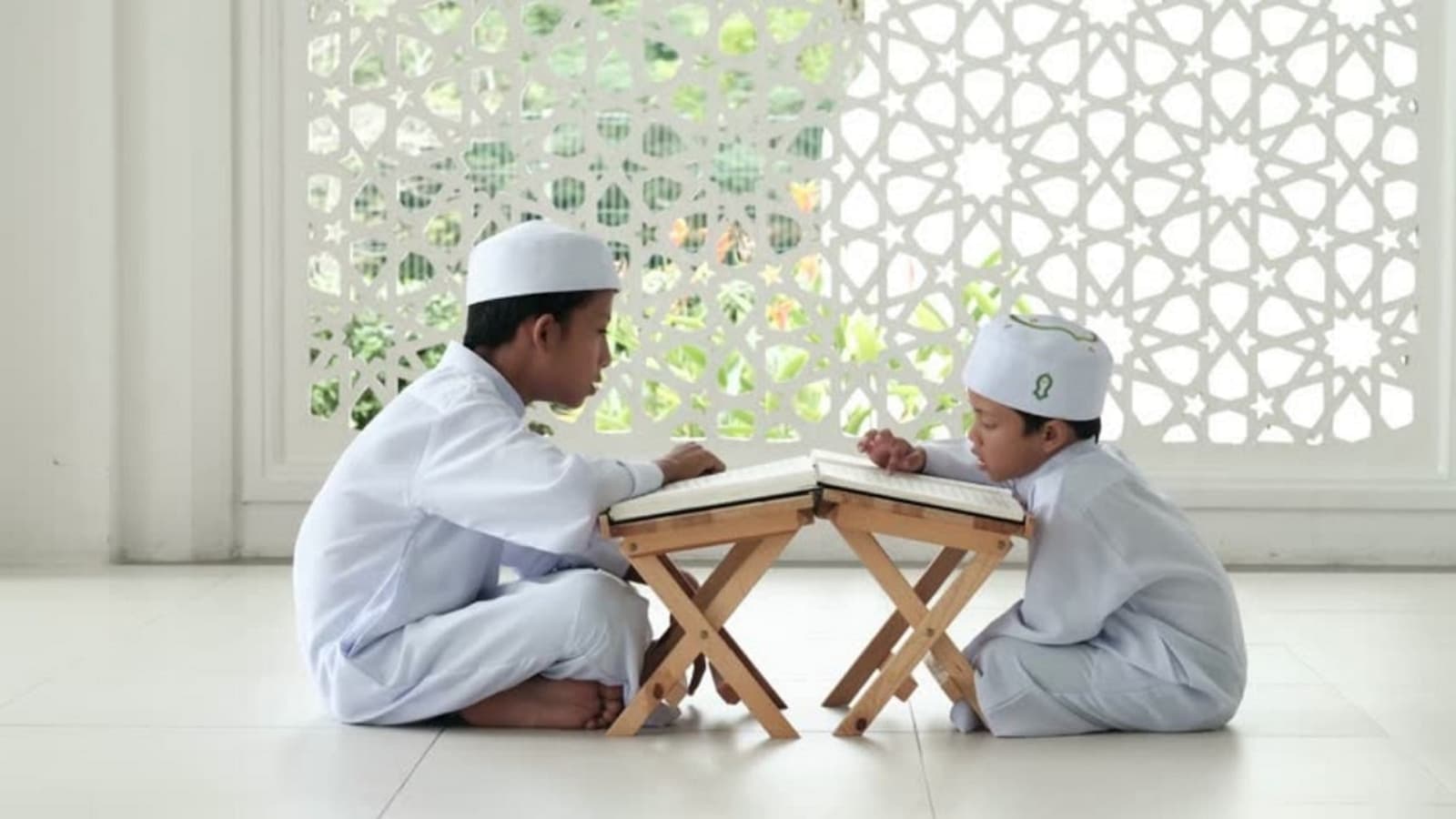 أب وابنه — تربية الأولاد في الإسلام